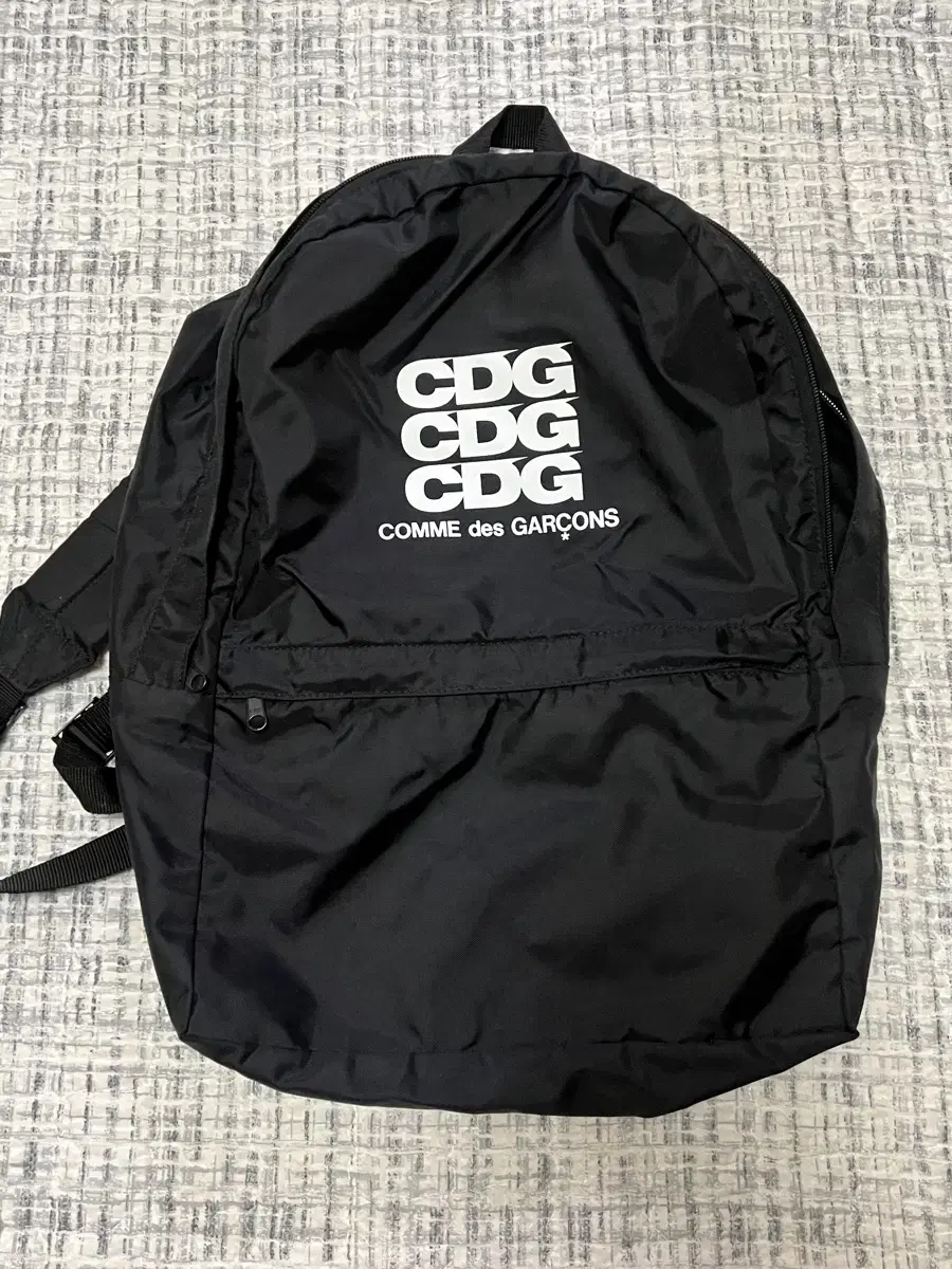 꼼데가르송 cdg 백팩